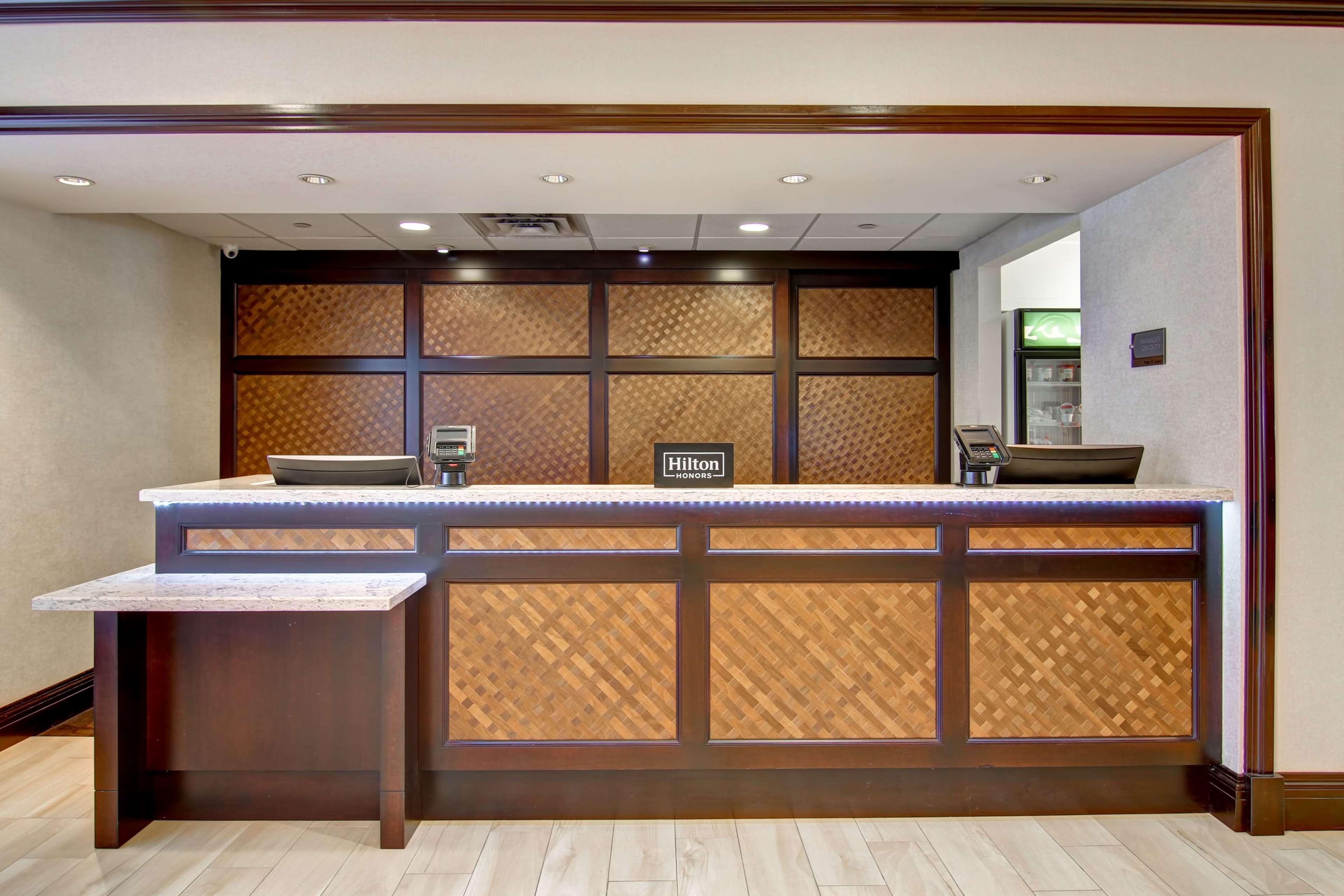 Homewood Suites By Hilton Toronto Mississauga Eksteriør billede